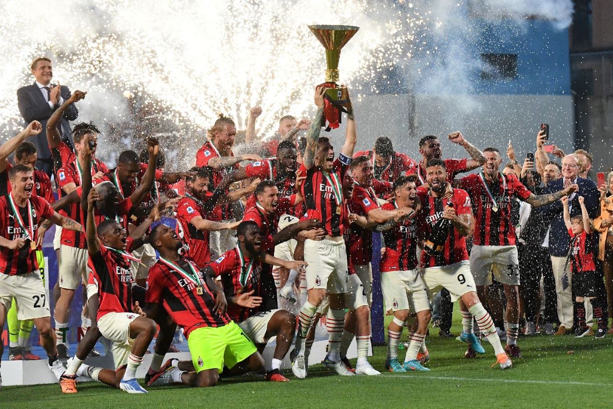 L-AC-Milan-sacre-champion-Italie-pelouse-Sassuolo-22-2022_0.jpg